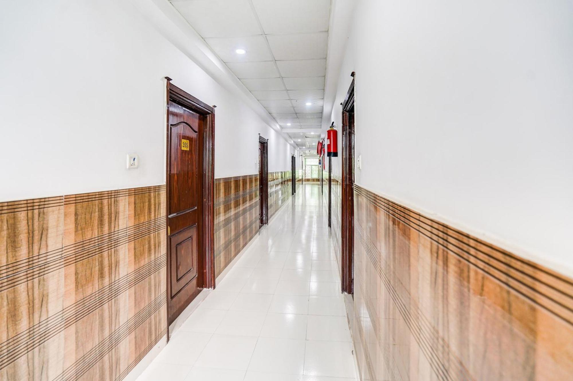 Super Hotel O Sgpgi Bijnaur Exteriér fotografie